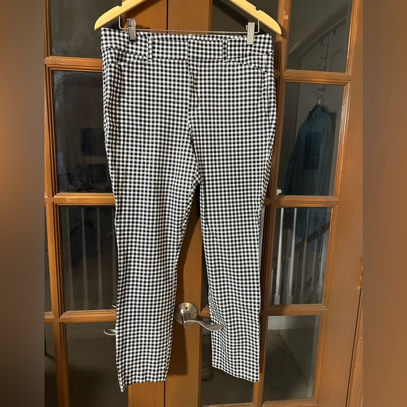 Old Navy Black and White Gingham High-rise Pants - Picture 1 of 6